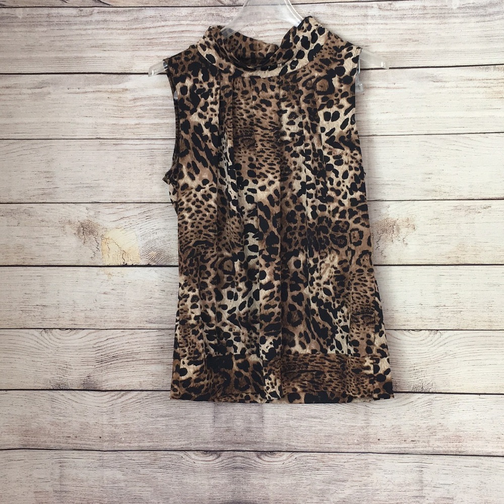 Leopard print sleeveless blouse